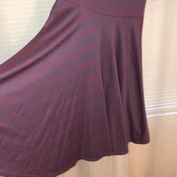 LuLaRoe Nicole L Indigo Red Quarter Puff Sleeve Fit and Flare A-Line Dress - Picture 6 of 13